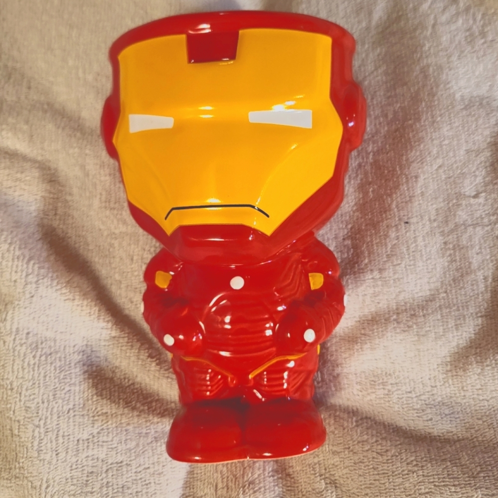 🏷= $1 Iron Man Novelty Cup NWOT